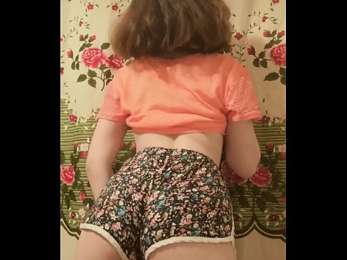 ❤️ orok ngora seksi stripping off kolor nya dina kaméra ❤️ video porno di urang